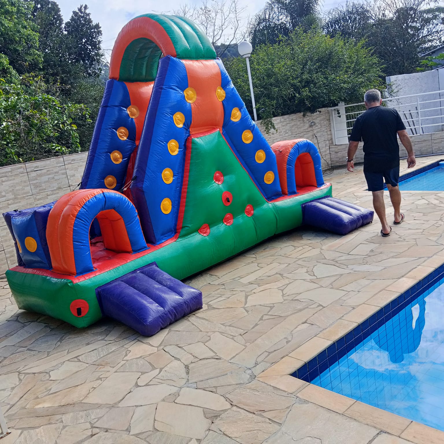 Mini Tobogã com Escalada